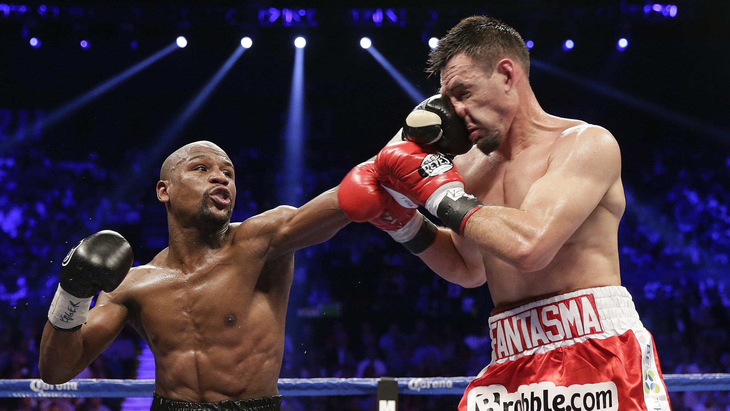 英超精彩对决，精彩进球和神级扑救让人难忘，英超精彩集锦